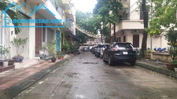 CHÍNH CHỦ BÁN GẤP NHÀ ĐẸP PHÂN LÔ NGUYÊN HỒNG DT62m2 VỈA HÈ, Ô TÔ KINH DOANH