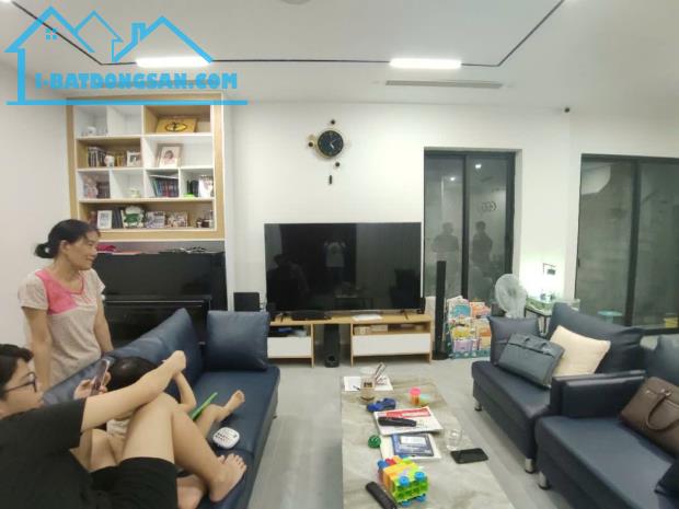 CHÍNH CHỦ BÁN GẤP NHÀ ĐẸP PHÂN LÔ NGUYÊN HỒNG DT62m2 VỈA HÈ, Ô TÔ KINH DOANH - 1