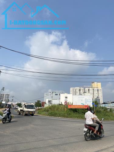 Bán Nhà 3 Tầng, Ô TÔ Ngủ Nhà , Cạnh Global City, Liên Phường, 5 Tỷ TL - 1