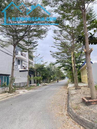 Bán Nhà 3 Tầng, Ô TÔ Ngủ Nhà , Cạnh Global City, Liên Phường, 5 Tỷ TL - 3