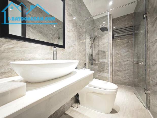 Nhà mới thang mới Phố Vĩnh Phúc 5 tầng x 35m, Full nội thất giá 6.9 tỷ - 1