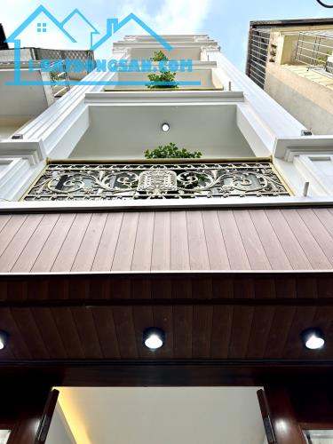 BÁN NHÀ KIM GIANG,THANH LIỆT,THANH TRÌ, 1 NHÀ RA PHỐ, LÔ GÓC, NGÕ THÔNG, 42M x 5T, 6.2 TỶ