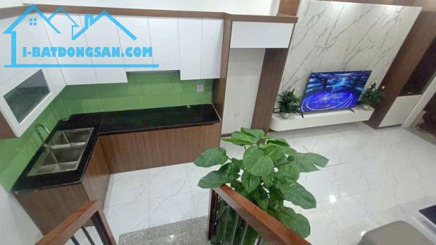 Chính chủ BÁN GẤP căn nhà 5 tầng tại Văn Điển, Ngọc Hồi, Thanh Trì, 3 ngủ, giá nhỉnh 4 tỷ - 3