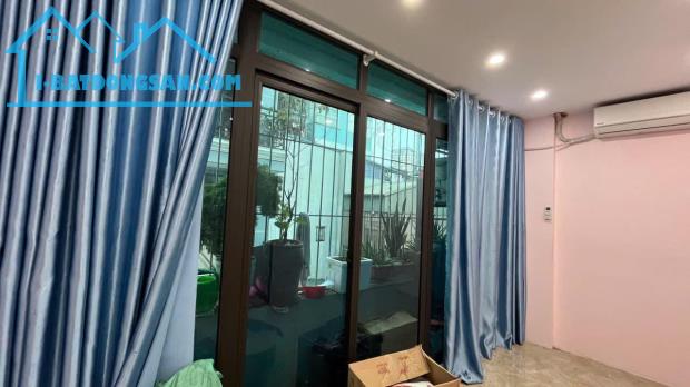 Cho thuê nhà ngõ 90 Phố Hồng Mai, 4 tầng, 30m2, 3 ngủ, 9 Triệu - 1