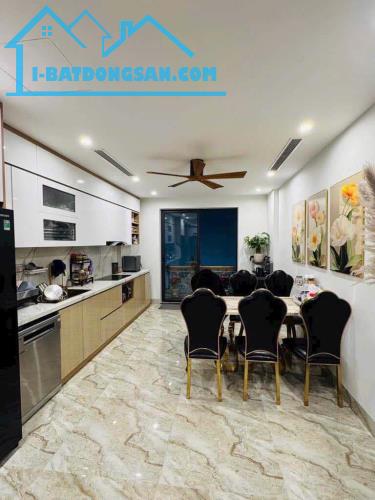 Bán nhà trung tâm phố cổ Ngọc Lâm, Long Biên, giá hợp lý - 2