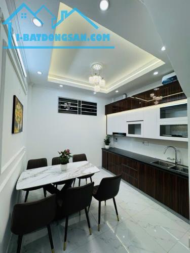 CHỊ ĐẸP THANH XUÂN 43M2X4T, MẶT TIỀN 3.8M, Ô TÔ ĐỖ CỬA, NỘI THẤT XIN, GIÁ TỐT 7.85 TỶ TL - 2