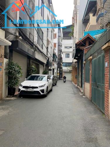 Bán nhà ngay Liên Ninh - Thanh Trì, 60m2 x 4 tầng, gara ô tô, ô tô tránh