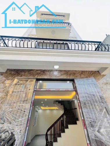 🏠 NHÀ Ô TÔ ĐẬU CỬA, 39m², GIÁ NHÌN 3.05 TỶ - CƠ HỘI ĐẦU TƯ TIỀM NĂNG CAO TẠI PHỤNG CHÂU
