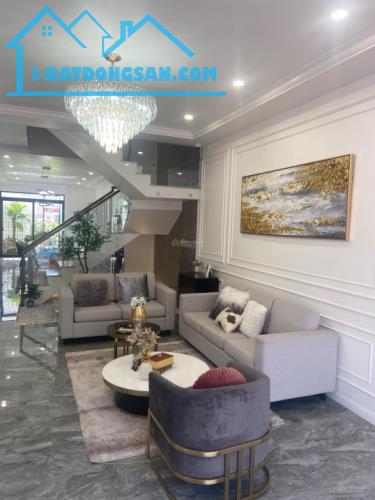 🏡 Nhà mới 1/ khu K300 _ Đường 8m 👉  Khu KD sầm uất. DT: 70m2 [vuông vức]. Giá 12.2 tỷ - 2