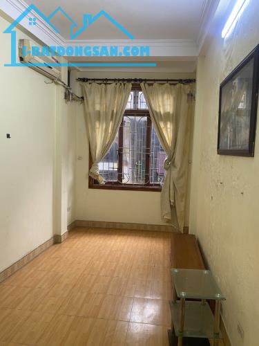 Cho thuê nhà nguyên căn ngõ 676 Đê La Thành, 5 tầng, 3 ngủ, 8 Triệu - 3