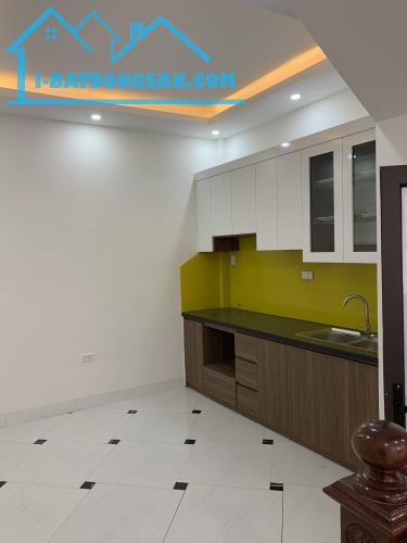 Bán nhà Chiến Thắng-La Khê 30/33m2 4 tầng ô tô đỗ cách 20m giá 5,6 tỷ có thương lượng . - 1