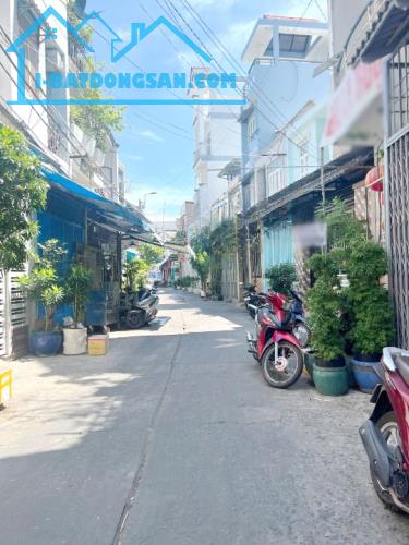 Nhà 2 tầng (4.3x20m/nở hậu L 7.1m) HXH sát đường Âu Dương Lân P3Q8. 9.2 tỷ TL