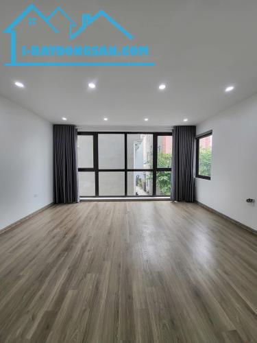 🌟 NHÀ ĐẸP NHƯ MƠ CỔ LINH ĐÀM QUANG TRUNG GARA OTO LÔ GÓC THANG MÁY 10,8TỶ - 4