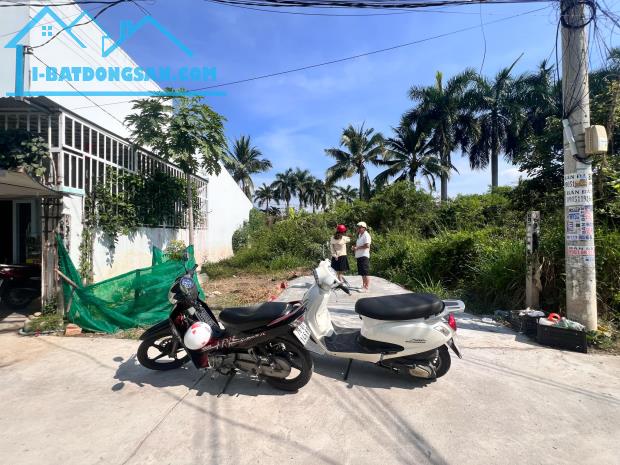Bán lô đất 112m2 (full thổ cư) xã Vĩnh Thạnh - Nha Trang, đường oto. Giá chỉ 2tỷ2 - 3