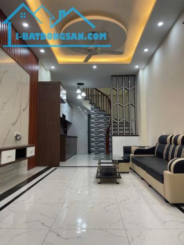 Siêu phẩm phố cổ ngọc lâm ,gần phố ngõ rộng oto đỗ cổng, diện tích 37m2 có giá 6tỉ4 ( TL) - 2