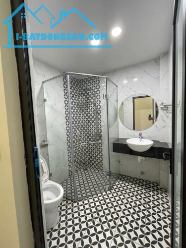 Siêu phẩm phố cổ ngọc lâm ,gần phố ngõ rộng oto đỗ cổng, diện tích 37m2 có giá 6tỉ4 ( TL) - 5
