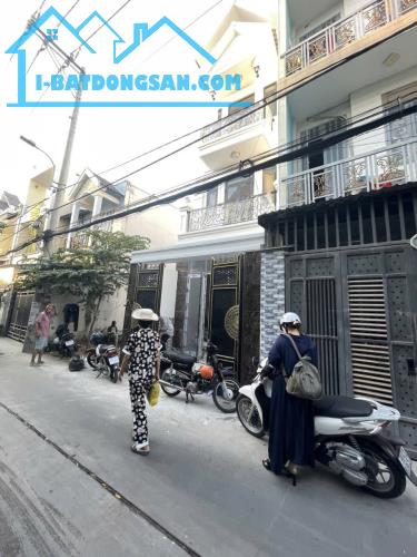 Siêu Phẩm mặt King Doanh gần chợ Bình Thành hẻm 6m thông KD 56m2,4Tầng Nhỉnh 5tỷ