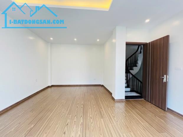QUÁ ĐẸP - NHÀ MỚI Ở NGAY - 3 PHÚT SANG PHỐ - BÁN NHÀ NGỌC THỤY - 34MX 5TẦNG - CHỈ 5.4 TỶ - 4
