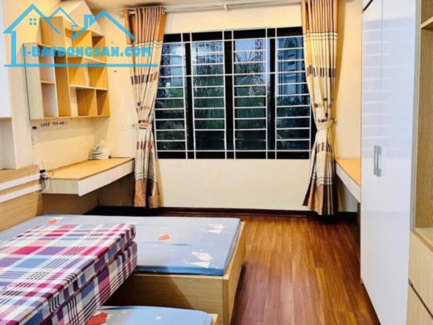 Cho thuê nhà ngõ ô tô tránh Phô Đại Từ 5 tầng, 35m2, 3 ngủ, 3 vệ sinh, 10.5tr ở hộ gia - 4