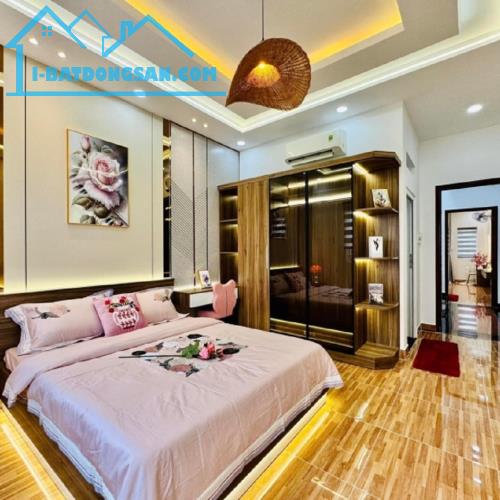 "Mở Ra Cơ Hội, Đóng Lại Lo Âu". Bán Nhà 2 Tầng 120 m2 đất_ Chưa đến 52 tr/m2 _ Phường Trườ - 1