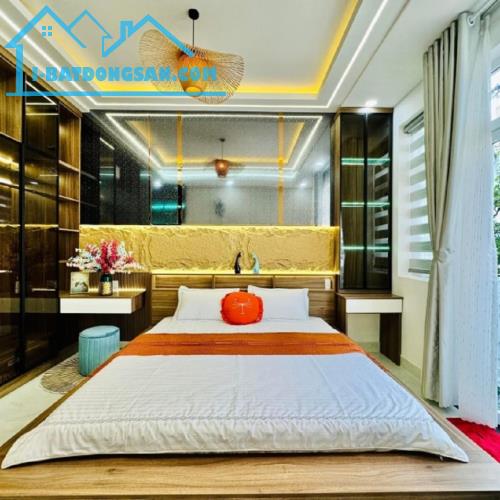 "Mở Ra Cơ Hội, Đóng Lại Lo Âu". Bán Nhà 2 Tầng 120 m2 đất_ Chưa đến 52 tr/m2 _ Phường Trườ - 5