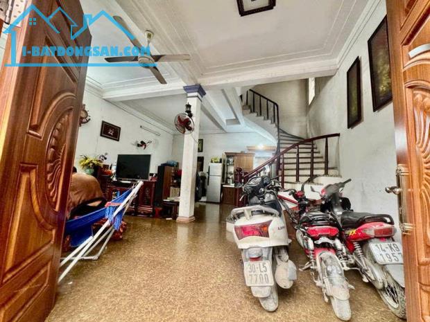 THỤY KHUÊ - Ô TÔ - CÁCH 2 NHÀ RA MẶT PHỐ - NHÀ DÂN XÂY - TẶNG GPXD - Ở HOẶC XÂY CCMN - 2