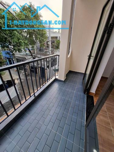 HÀ ĐẸP LUNG LINH - VÀO Ở NGAY - HẺM XE TẢI THÔNG - KHU CAO TẦNG - DÂN TRÍ CAO - 52M2 - 5