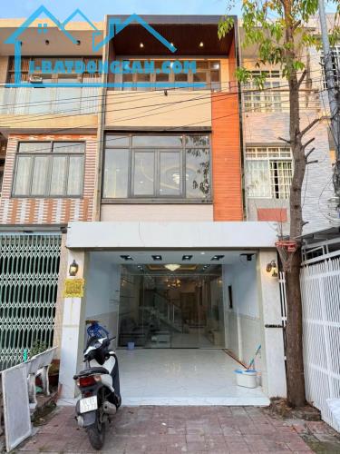 nhà 9 triệu 3 phòng ngủ full nội thất Dân cư 586