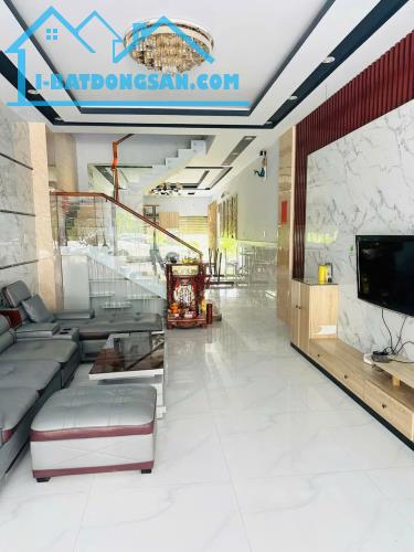 nhà 9 triệu 3 phòng ngủ full nội thất Dân cư 586 - 1