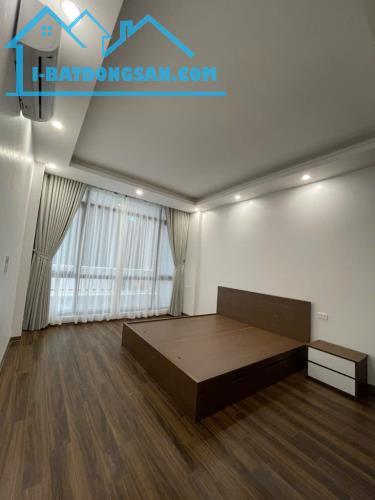 Văn Cao Ba Đinh gần Cung Thể Thao Quần Ngựa, chợ trường học giá 11,5 tỷ
