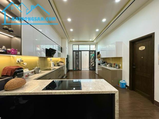 Giảm 1.1 tỷ Biệt thự 3 tầng View công viên Đ.Số 8 TD, 166m2, 8x22m, chỉ 2x tỷ - 1
