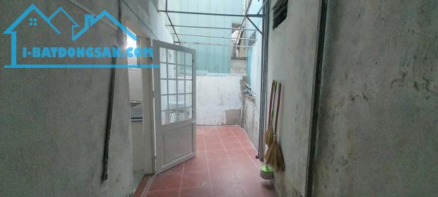 ♥ Nhà gần MT Lê Lai, 65m2, gác đúc cứng ngắc, sân rộng trước sau, 2.x tỷ