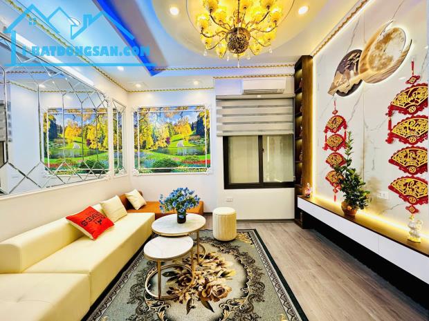 BÁN NHÀ PHỐ ĐẸP 4 TẦNG MẶT TIỀN 4.5M, Ô TÔ VÀO NHÀ, VĨNH TUY, HAI BÀ TRƯNG – CHỈ 10.9 TỶ