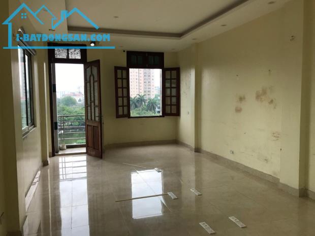 Cho thuê nhà 6 tầng diện tích 70m2 tại Đồng Me, Mỹ Đình làm văn phòng, nhà ở