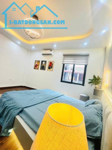 Chính Chủ Gửi Bán Phố Cầu Giấy DT30m2+5T Ngõ To Gần Phố Giá 8.4Tỷ Tặng Full Nội Thất - 3