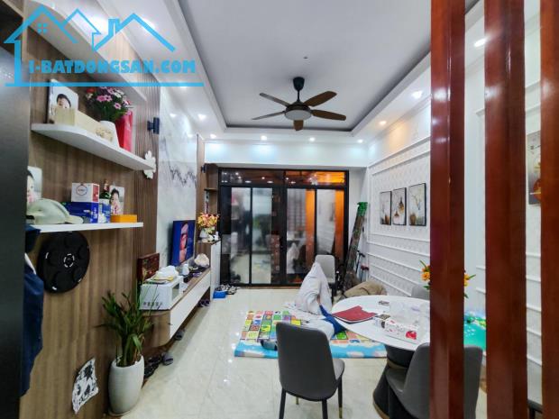 Mỹ Đình Phố, nhà đẹp 37m2, 6T,2 thoáng full nội thất, oto20m 8tỷ199