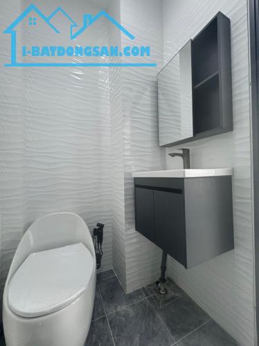 TÂN PHÚ HẺM BA GÁC THÔNG CÁCH XE HƠI 50M - LŨY BÁN BÍCH 3 TẦNG ĐÚC BTCT - ĐẸP LUNG LINH - 4