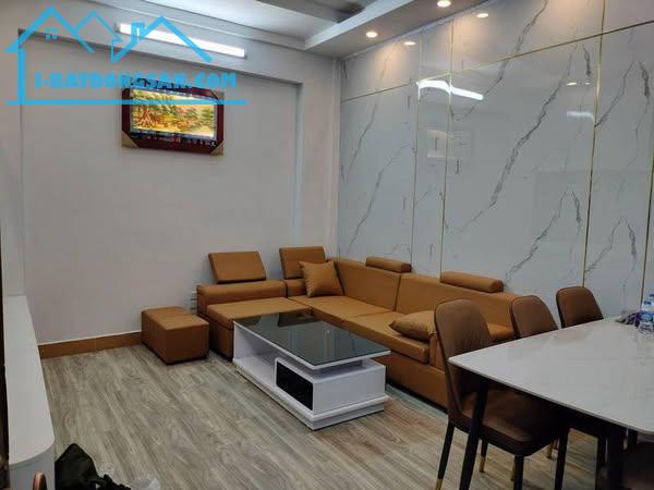 Hiếm. Bán Nhà Dân Xây Phố Ái Mộ, Bồ Đề 5 Tầng Full Nội Thất, Ô Tô Đỗ Cạnh Nhà, Giá 6.x Tỷ