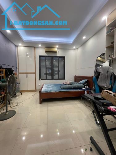Bán nhà nguyễn đức cảnh 5 tầng dân xây ở ngay hoàng mai