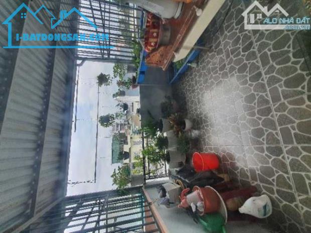 Bán nhà Tân Quỳ Tân Quý, q. Bình Tân 1 trệt 3 lầu giá 2,4 tỷ - 1