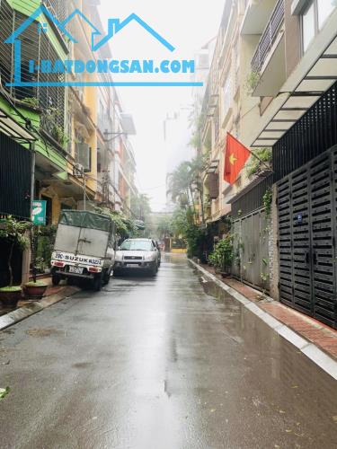 BÁN NHÀ _NGUYỄN ĐỨC CẢNH _ ÔTÔ ĐỖ CỬA _ 3 BƯỚC RA PHỐ _GIÁ CỰC NGON. - 1