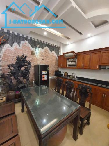 Bán gấp nhà ngõ 19 Liễu Giai, ô tô qua nhà, ở hay xây apartment cực đỉnh, 61m chỉ nhỉnh - 1