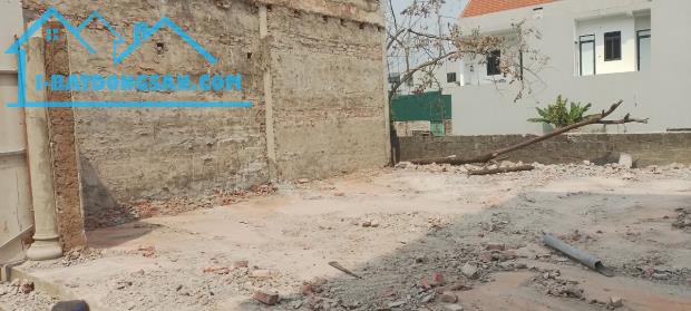 BÁN ĐẤT Ở THỔ CƯ 30M2 - VỊ TRÍ VÀNG HÀ ĐÔNG - GIÁ CHỈ 1.5 TỶ - SỔ ĐỎ CHÍNH CHỦ - 1