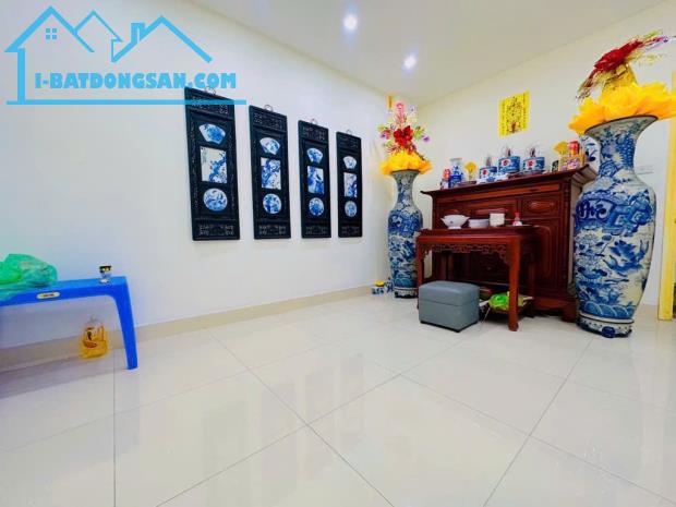 Bán nhà Nghi Tàm 5 tầng 30m2 phân lô đẹp, ngõ thông, pháp lý chuẩn 7,3 tỷ (có thương lượng - 2