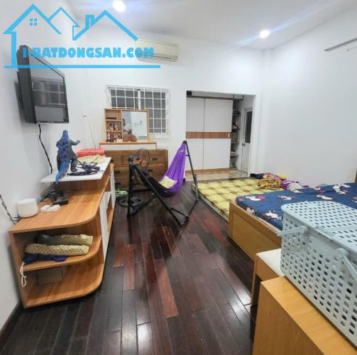 BÁN NHÀ 3 TẦNG, HẺM XE HƠI - ÂU DƯƠNG LÂN Q - KHU VỰC XÂY DỰNG CAO TẦNG - 100M2, CHỈ 12 TỶ - 2
