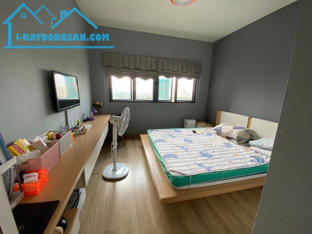 BÁN GẤP căn hộ 2n, tầng trung tại Mulberry Lane, giá 5.4 tỷ