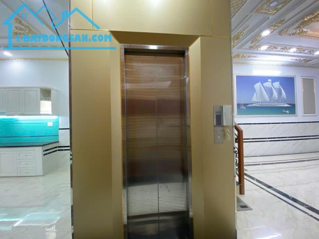 Siêu phẩm mặt tiền Quận 12 - Có thang máy Nhà mặt tiền Tân Thới Hiệp 14, Q12 - 1