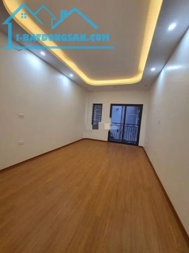 Cho thuê nhà nguyên căn, mới đẹp La Thành, Ba Đình 55m x 4T giá 26 triệu, cách phố 20m - 1
