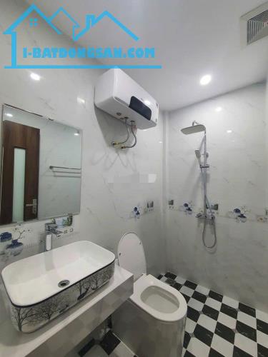 Cho thuê nhà nguyên căn, mới đẹp La Thành, Ba Đình 55m x 4T giá 26 triệu, cách phố 20m