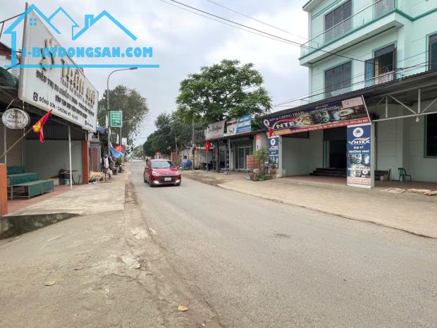 đấu giá đông sơn sát quốc lộ 6 đường ô tô đỗ đất giá 3,2tỷ